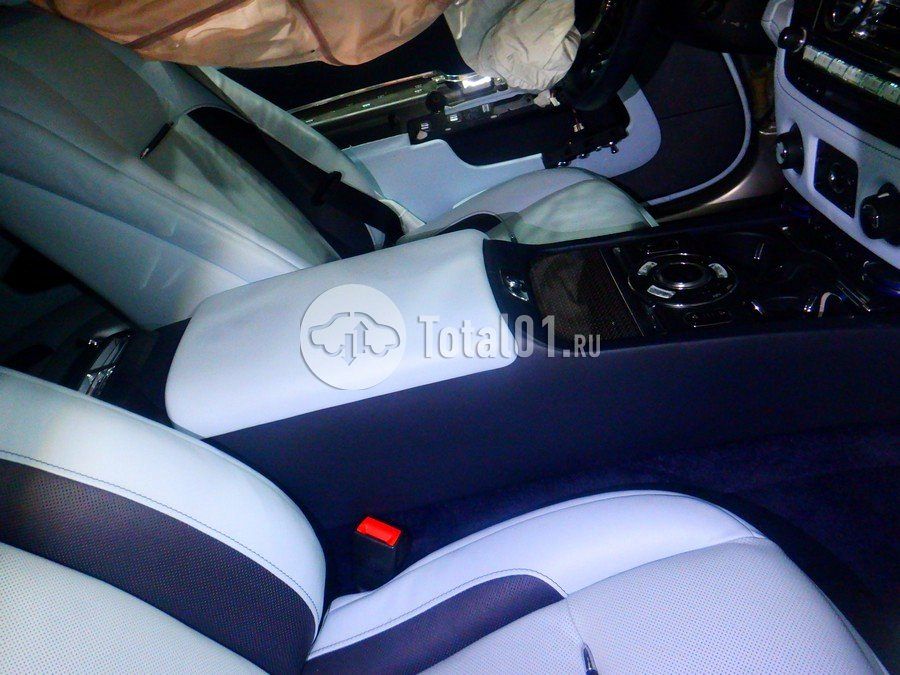 Фото Rolls-Royce Wraith 30