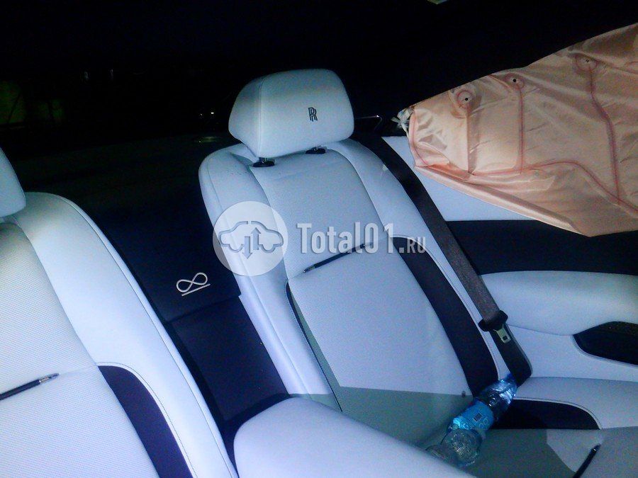 Фото Rolls-Royce Wraith 80