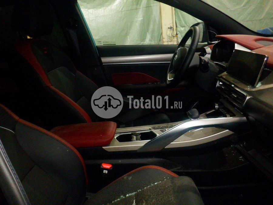 Фото Geely Coolray 24