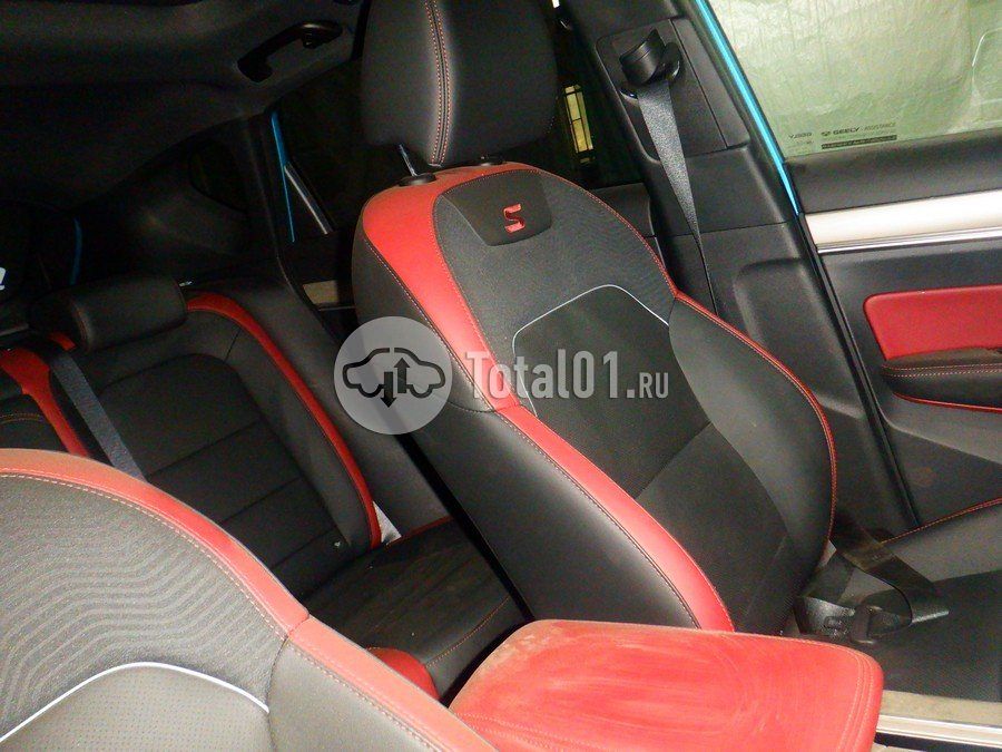 Фото Geely Coolray 42