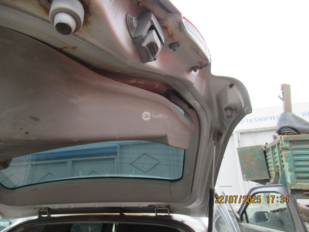 Фото Nissan R Nessa 106