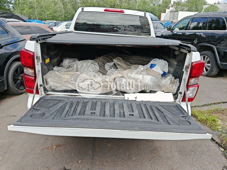 Фото Isuzu D-Max 76