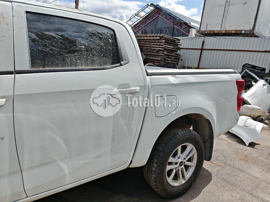 Фото Isuzu D-Max 100