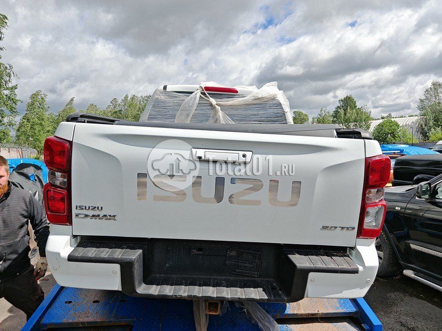 Фото Isuzu D-Max 102