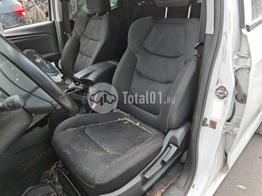 Фото Isuzu D-Max 144