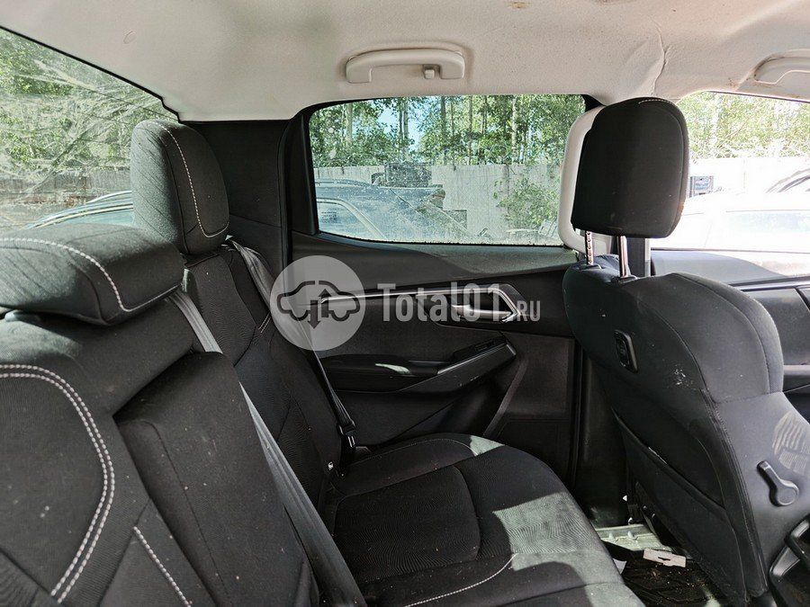 Фото Isuzu D-Max 176