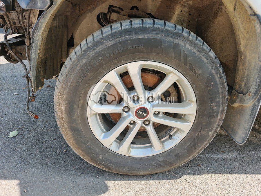 Фото Isuzu D-Max 200