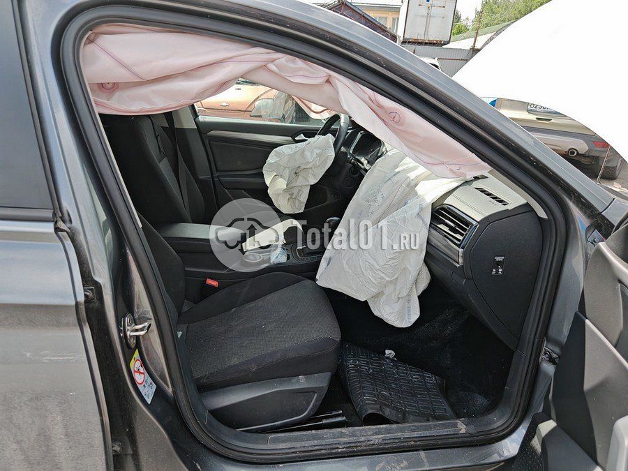 Фото Volkswagen Jetta 138