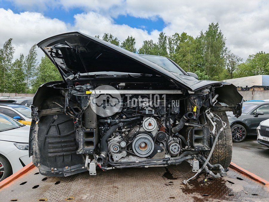 Фото Audi Q7 4