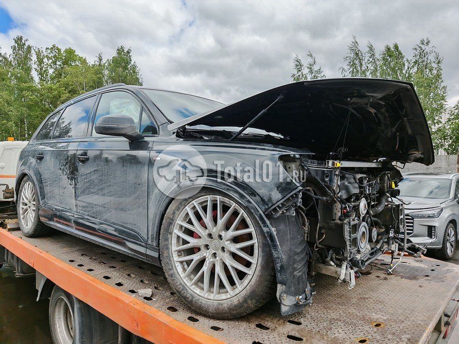 Фото Audi Q7 36