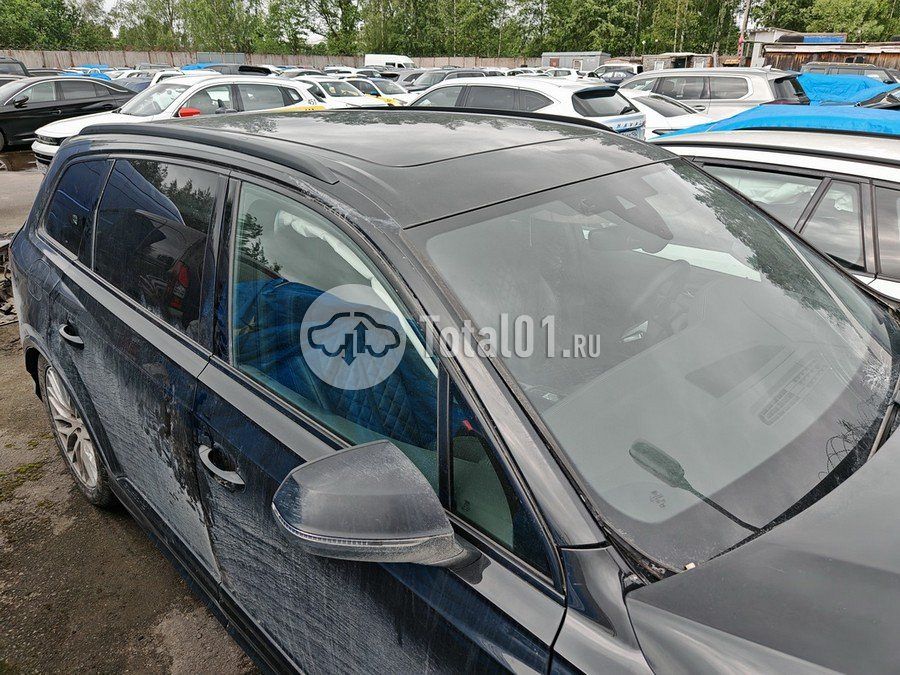 Фото Audi Q7 38
