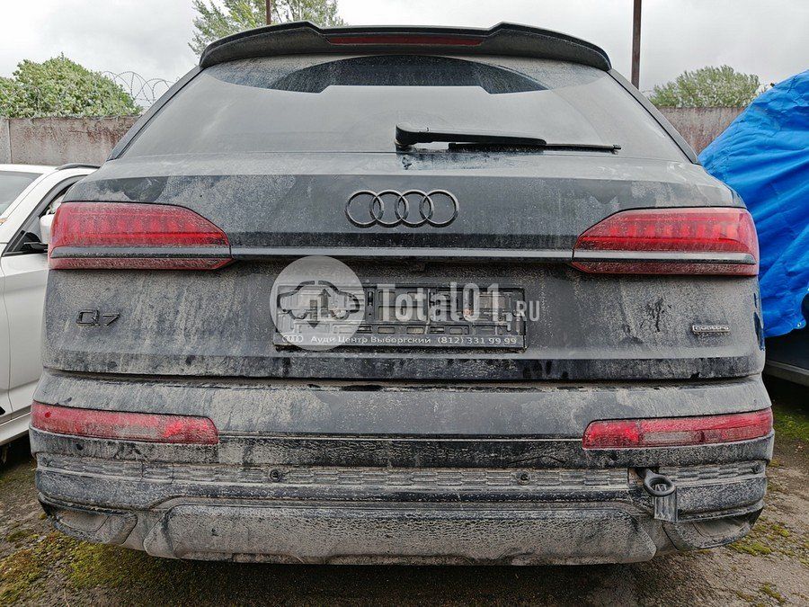 Фото Audi Q7 46