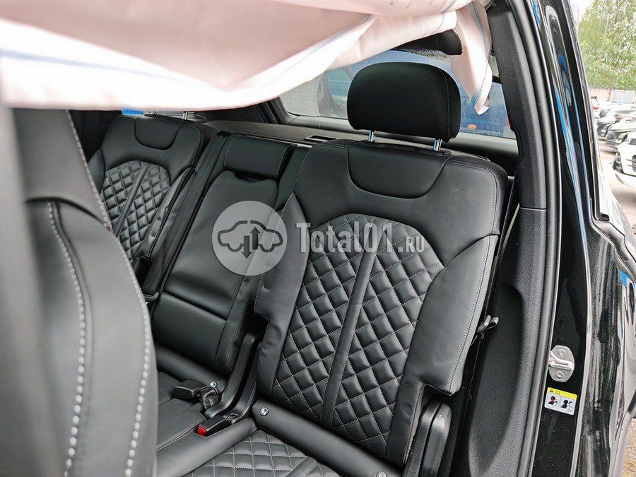 Фото Audi Q7 136