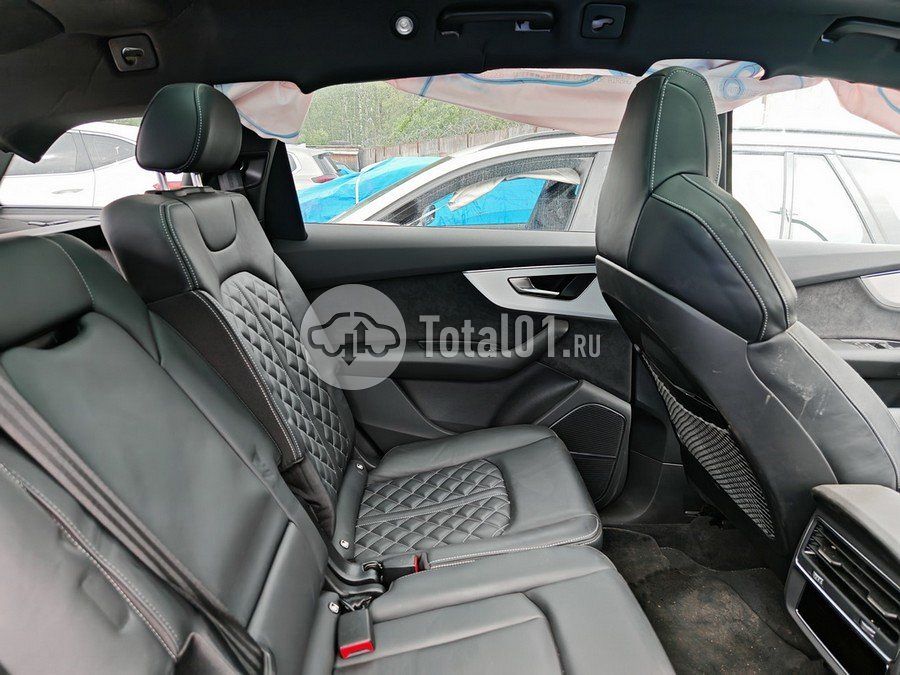 Фото Audi Q7 164