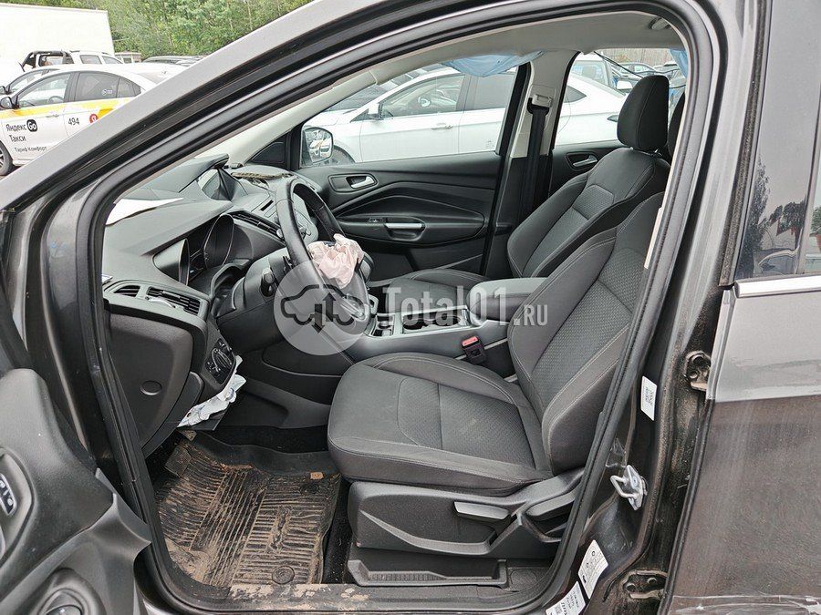 Фото Ford Kuga 74