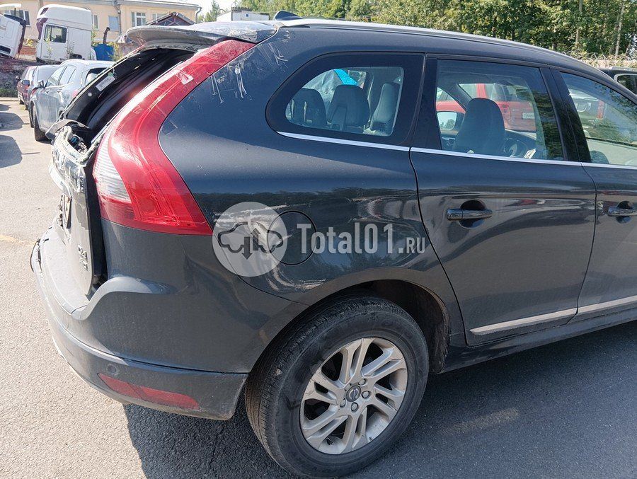 Фото Volvo XC60 16