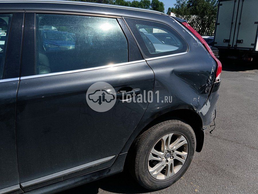 Фото Volvo XC60 32