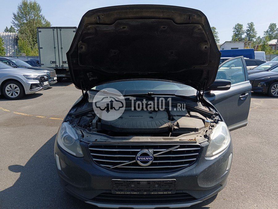 Фото Volvo XC60 38