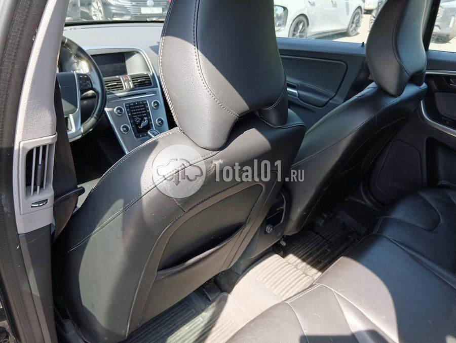 Фото Volvo XC60 76