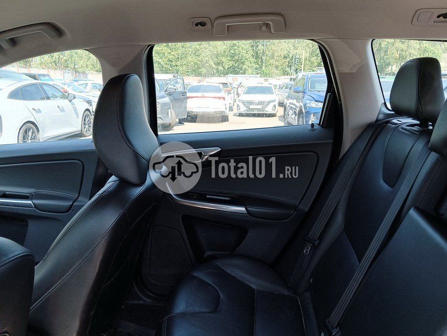 Фото Volvo XC60 80