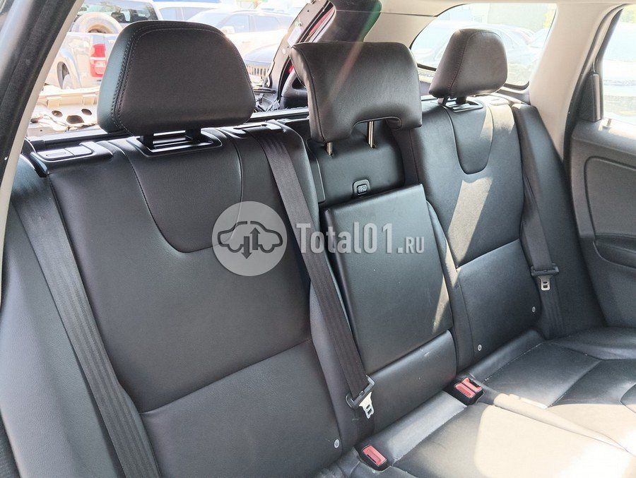 Фото Volvo XC60 106