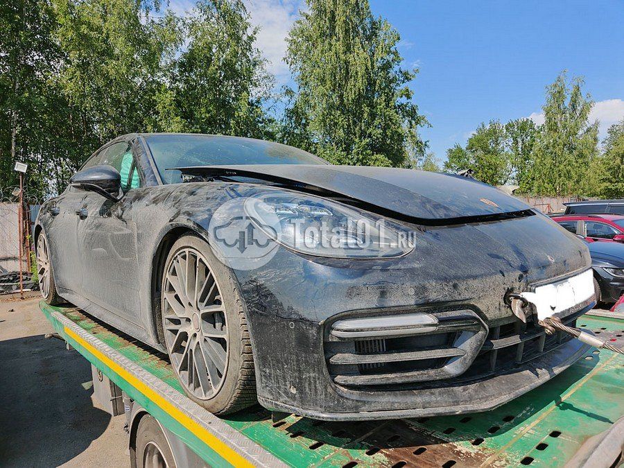 Фото Porsche Panamera 4 2