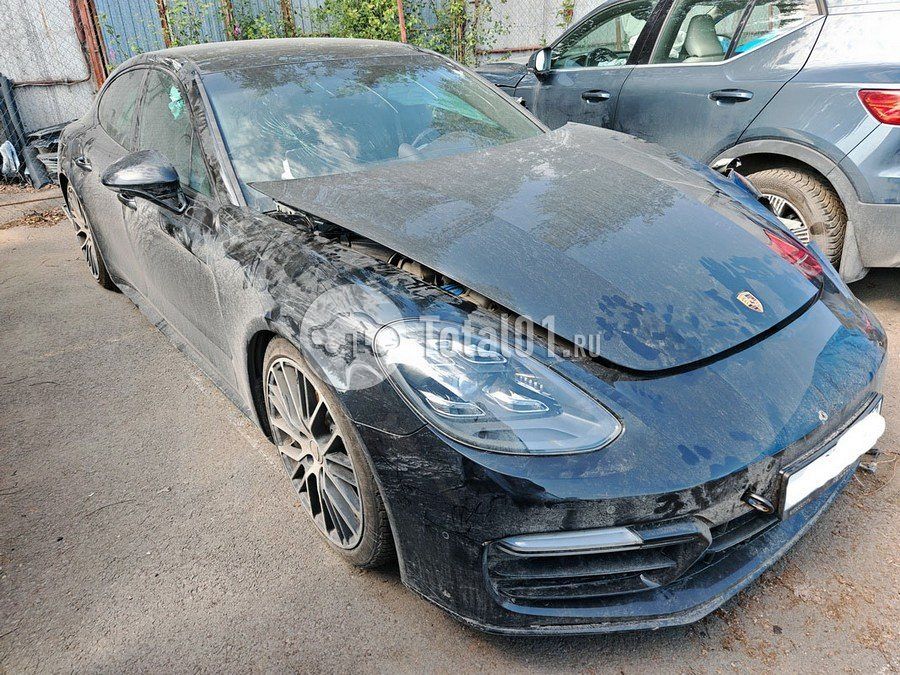 Фото Porsche Panamera 4 10