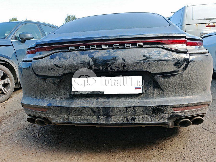 Фото Porsche Panamera 4 40