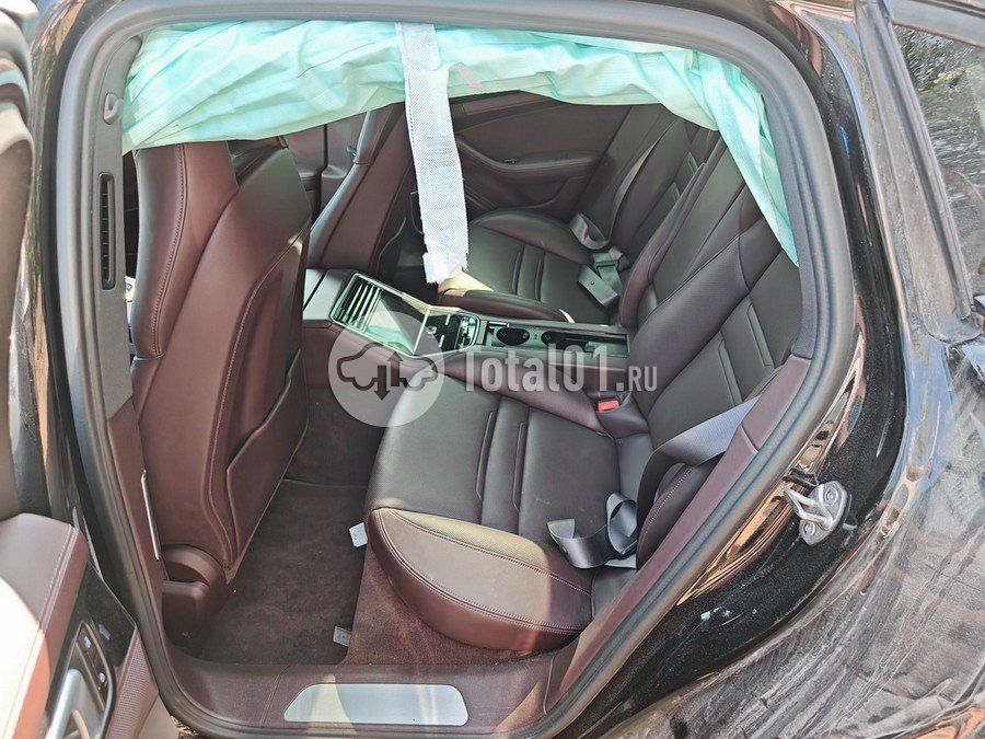 Фото Porsche Panamera 4 96