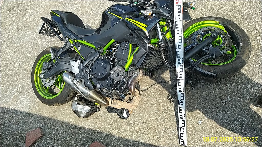 Фото Kawasaki Z650 12