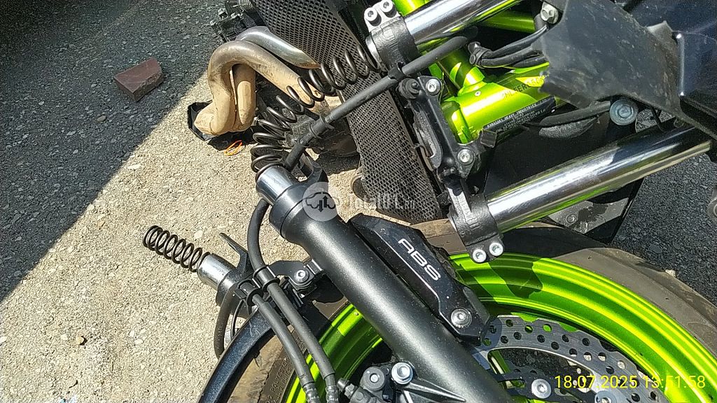 Фото Kawasaki Z650 22