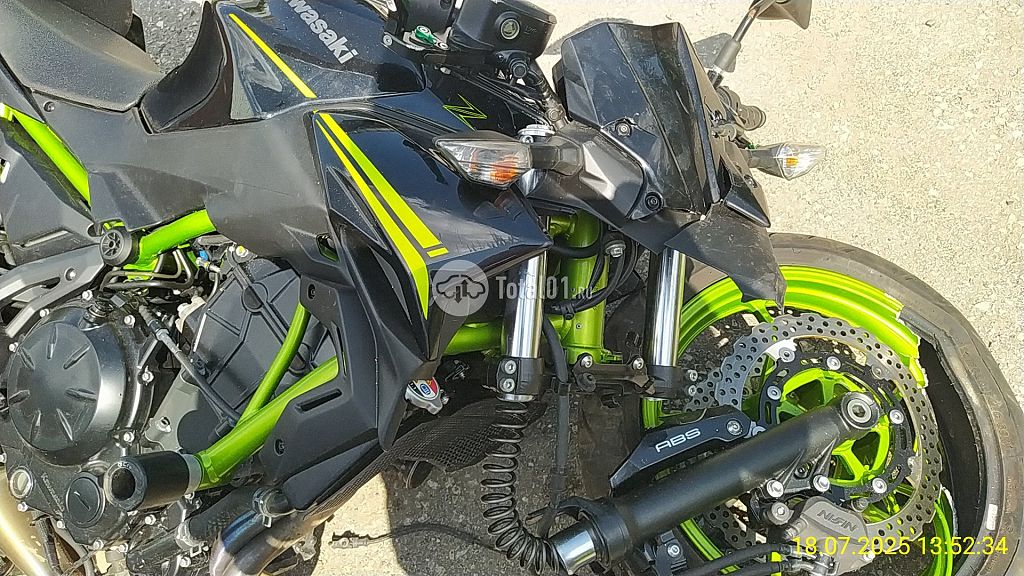 Фото Kawasaki Z650 28