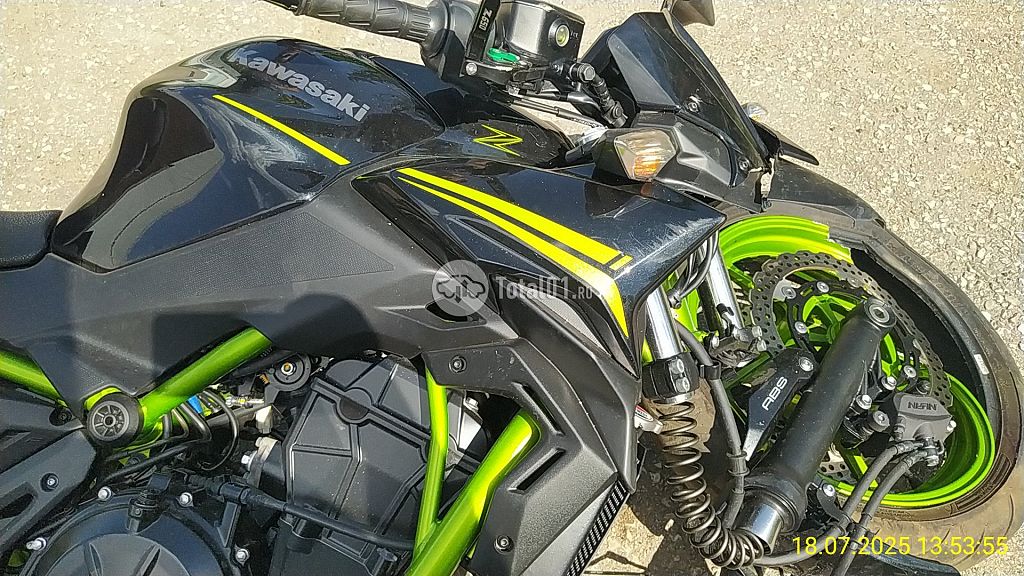 Фото Kawasaki Z650 32