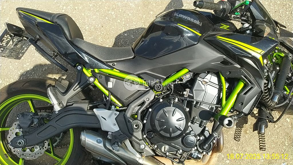 Фото Kawasaki Z650 44