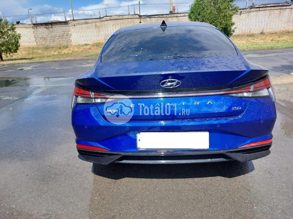 Фото Hyundai Elantra 8