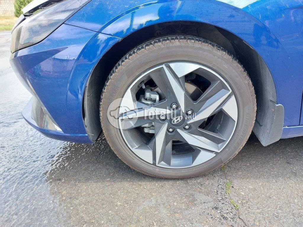 Фото Hyundai Elantra 28