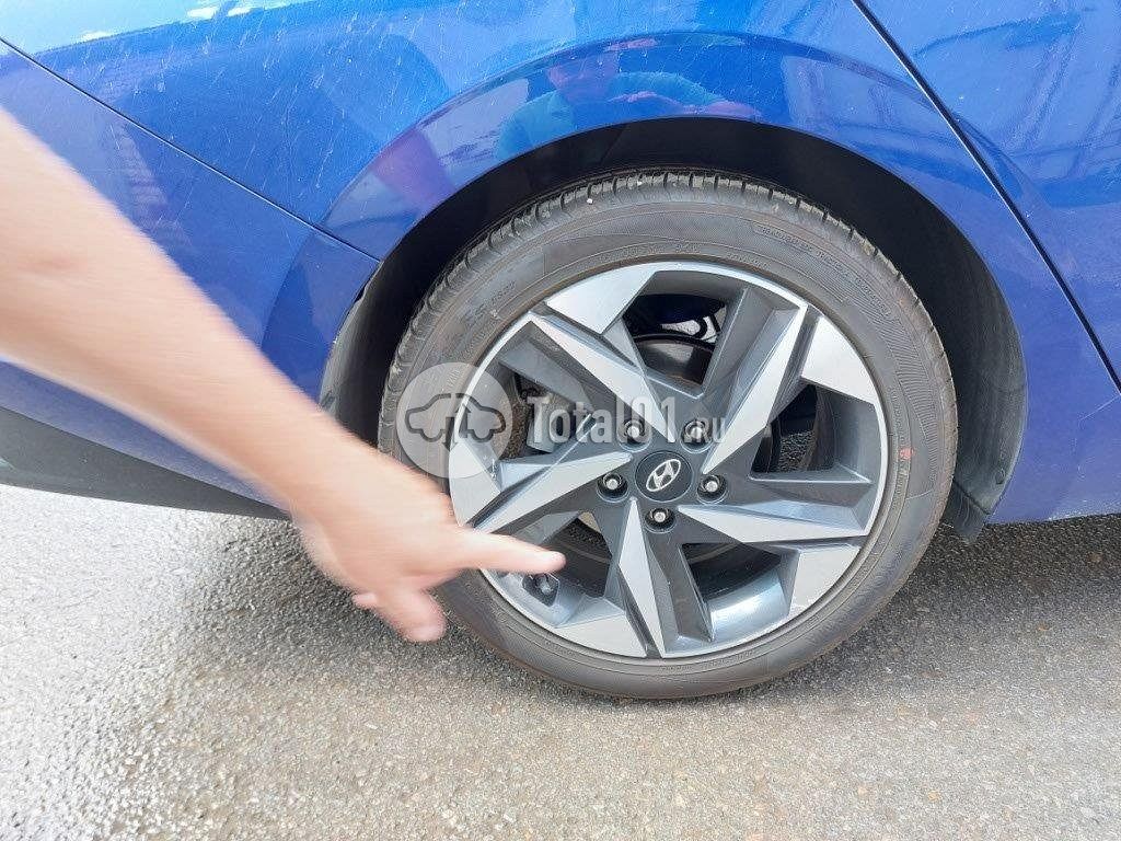 Фото Hyundai Elantra 36