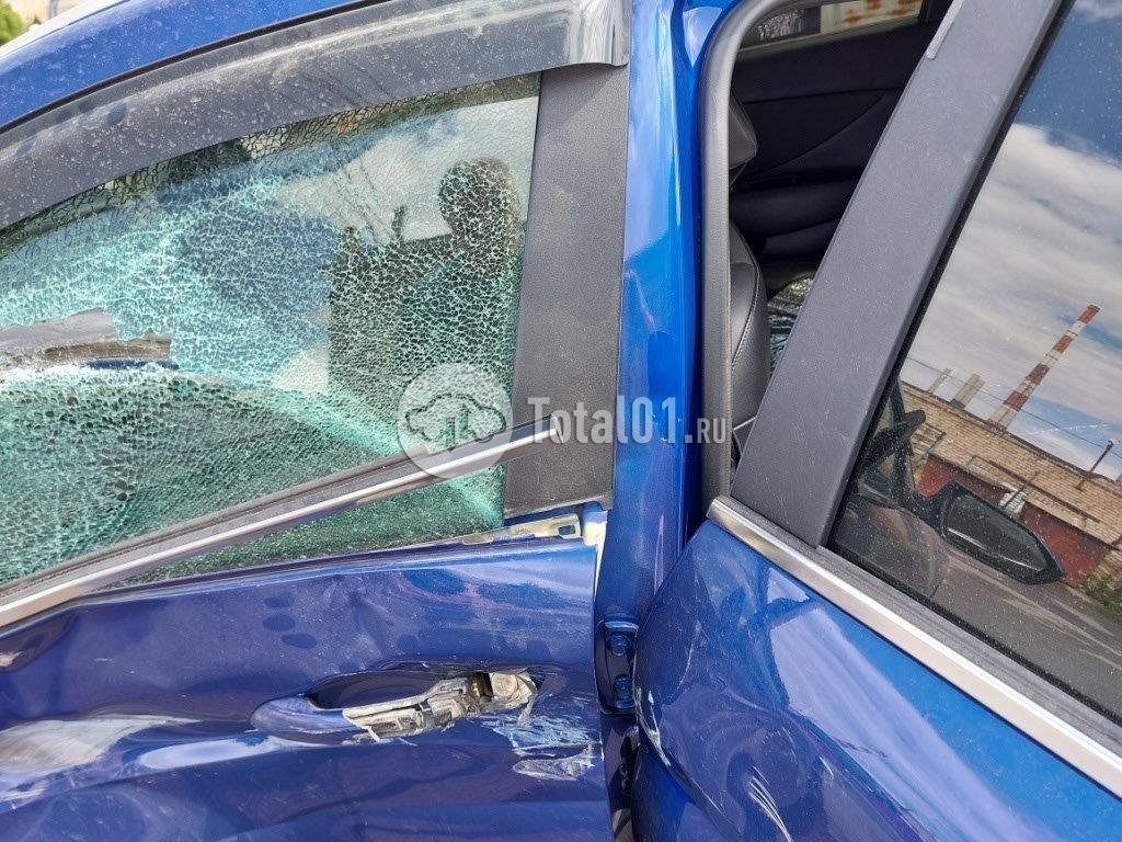 Фото Hyundai Elantra 54