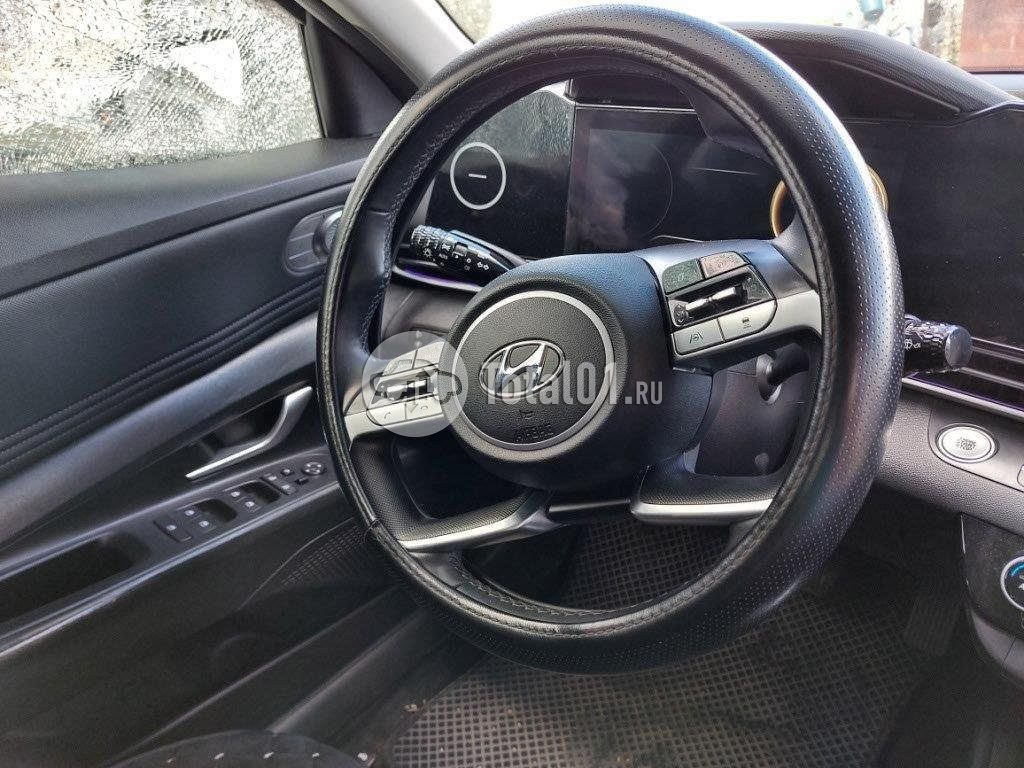 Фото Hyundai Elantra 72