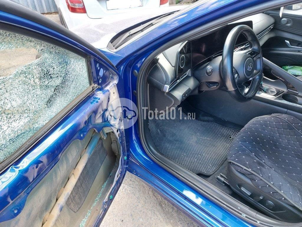 Фото Hyundai Elantra 112