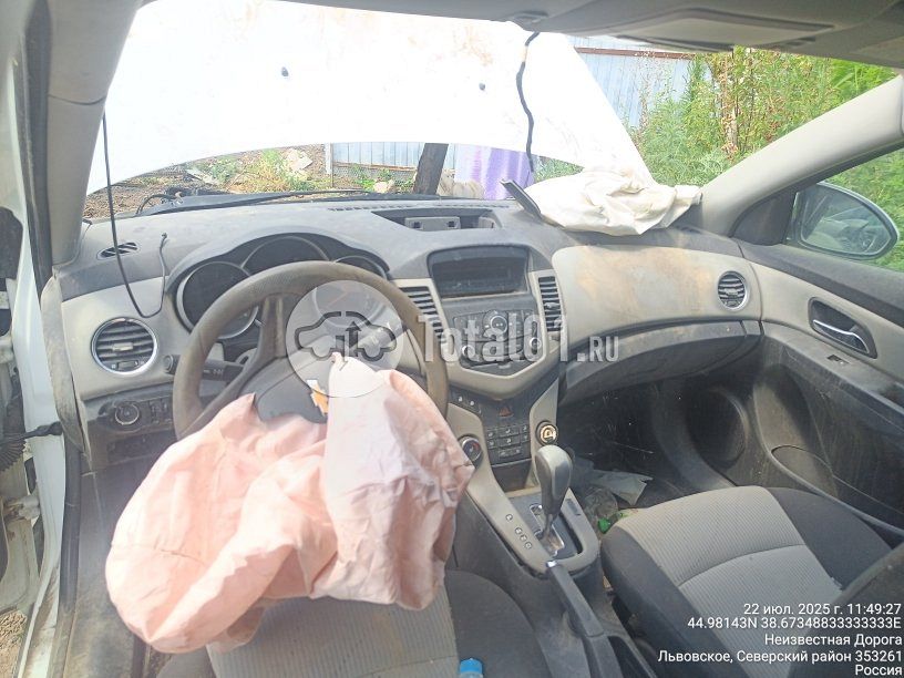 Фото Chevrolet Cruze 14