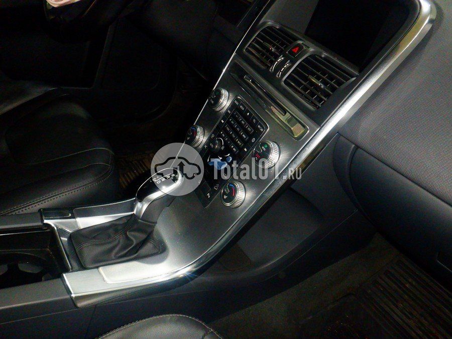 Фото Volvo XC60 34