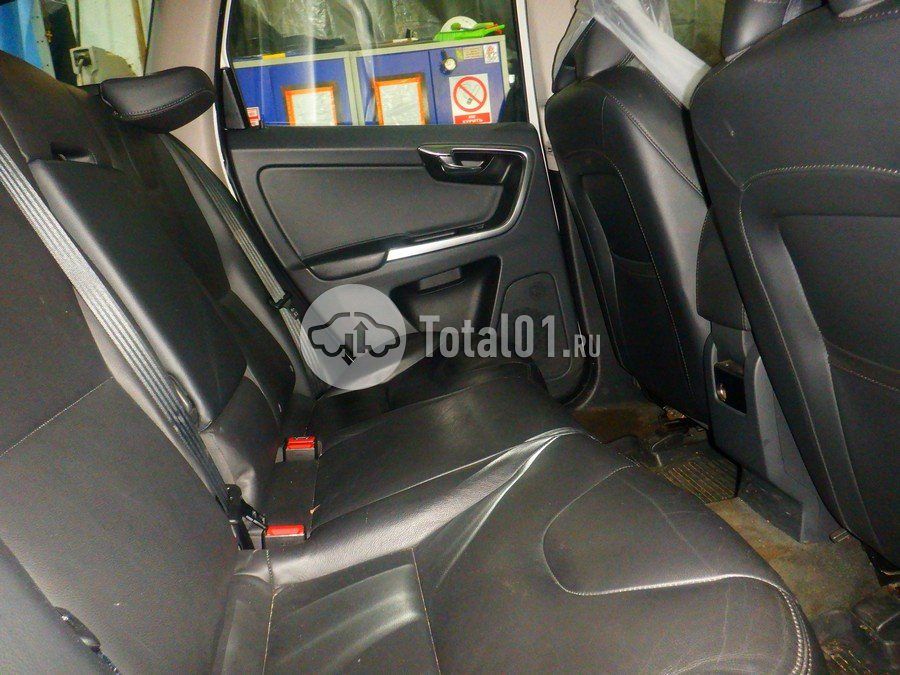 Фото Volvo XC60 46