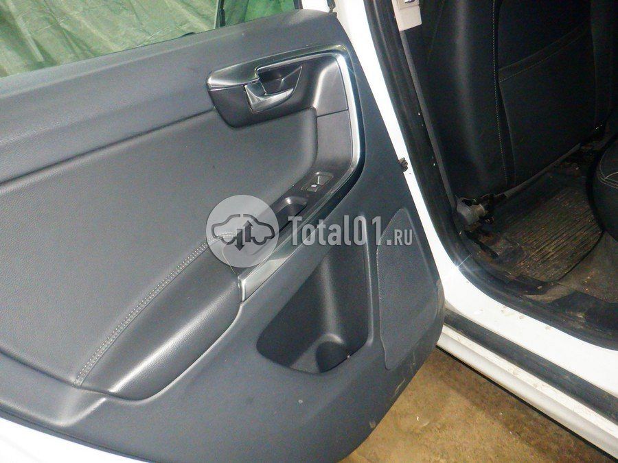 Фото Volvo XC60 72