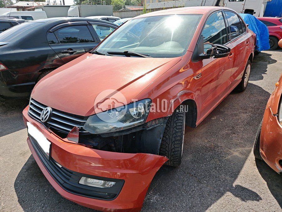 Фото Volkswagen Polo 14