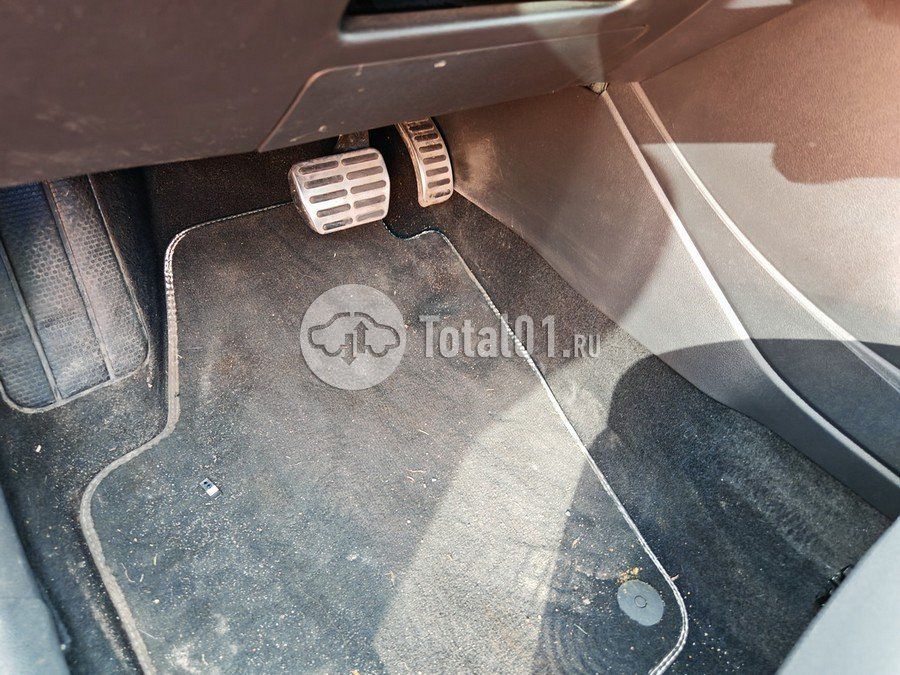 Фото Volkswagen Polo 44