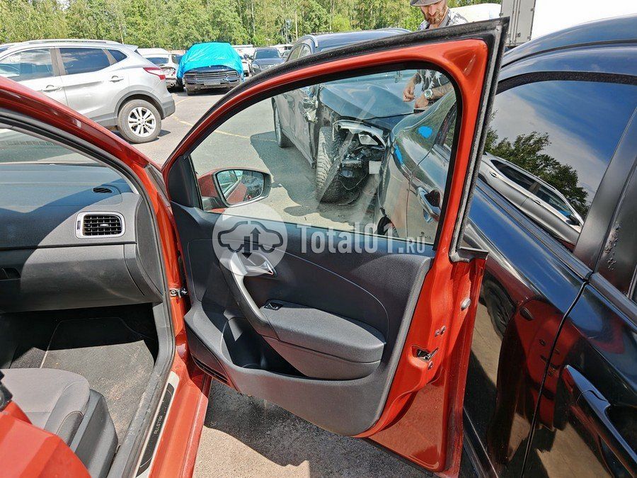 Фото Volkswagen Polo 116