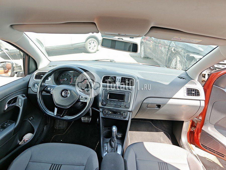 Фото Volkswagen Polo 126