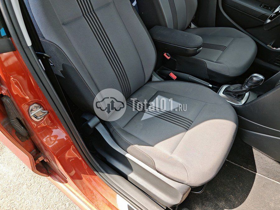 Фото Volkswagen Polo 128