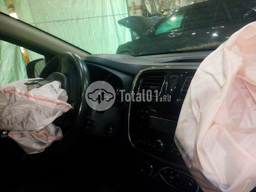 Фото Renault Sandero 28